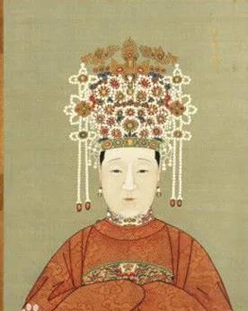 1582年，王恭妃很争气地生下了皇长子朱常洛，但是她并没有因此母凭子贵，反而连带