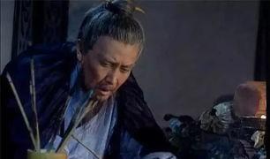 诸葛亮去世，为什么李严哭得最伤心？他们不是政敌么？那是他知道，除了诸葛亮没人会赦