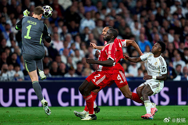 皇马1比2拜仁诺伊尔的极限扑救，差一点儿把姆巴佩近距离推射给扑出去了……全场