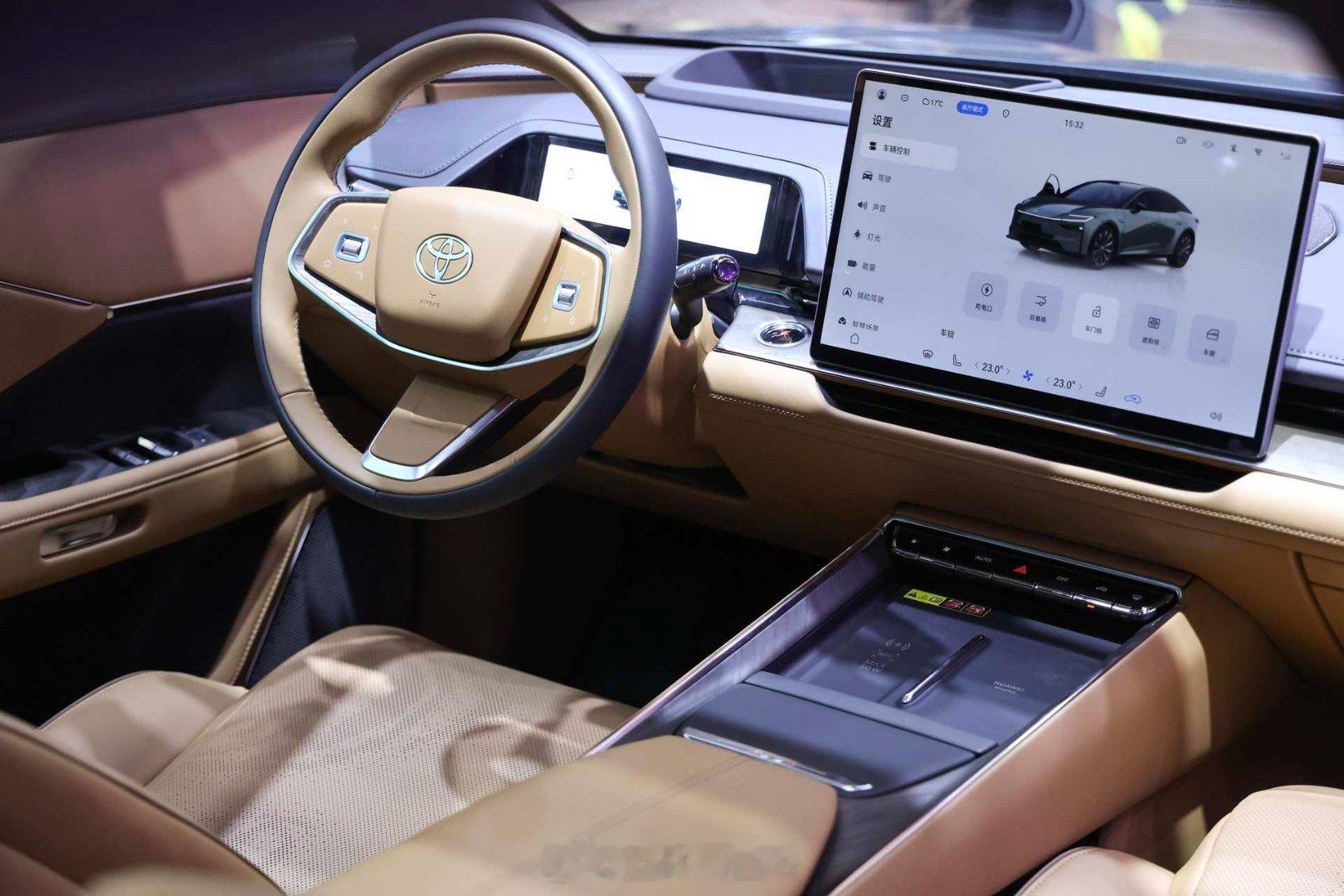 铂智7在广州车展一亮相就引爆全场。颜值惊艳，七种车色全公开，每一款都让人眼前一亮