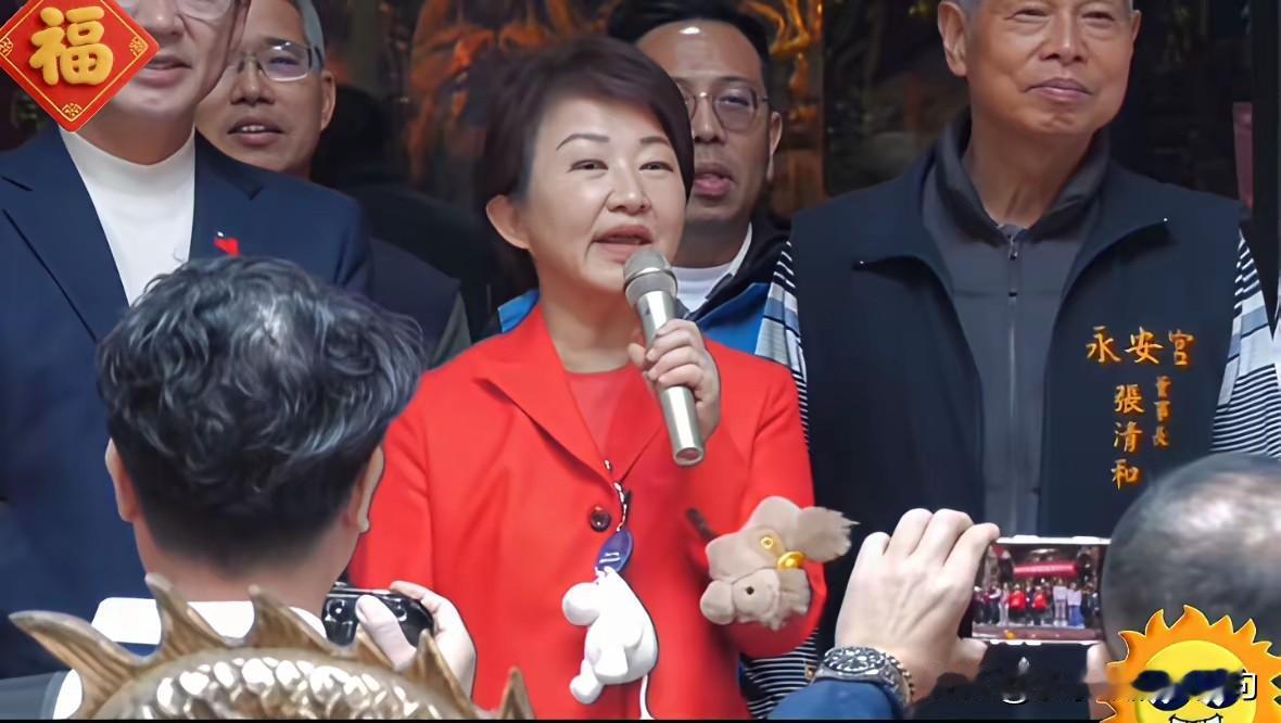 大年初一，卢秀燕表明观点，再次让人失望！正月初一她到永安宫烧香祈福，嘴上喊着求