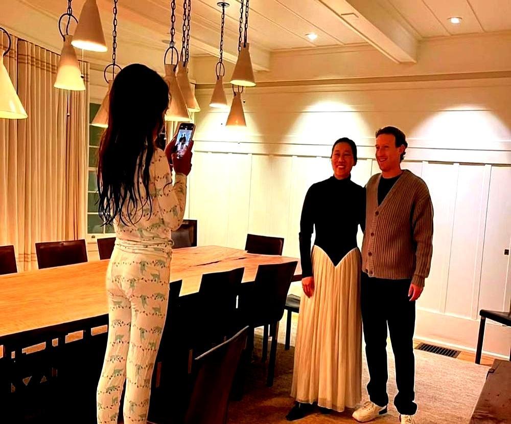 当扎克伯格穿着Polo衫坐进米兰Prada秀场前排，传统奢侈品的高傲就被击碎了。