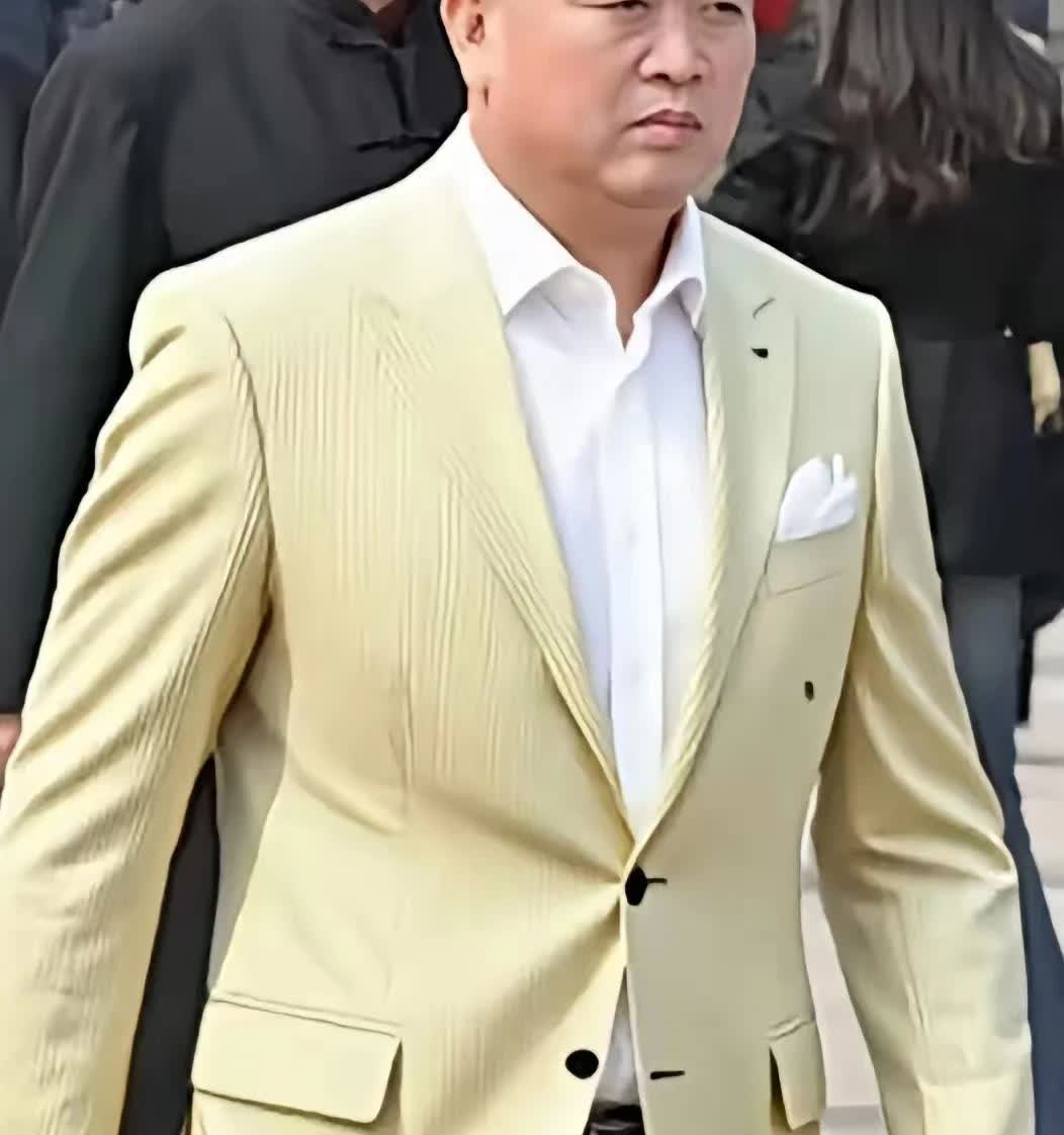 这几天方丈大师被各路精英玩坏了[大笑]你还别说方丈大师这肥头大耳光头样貌，