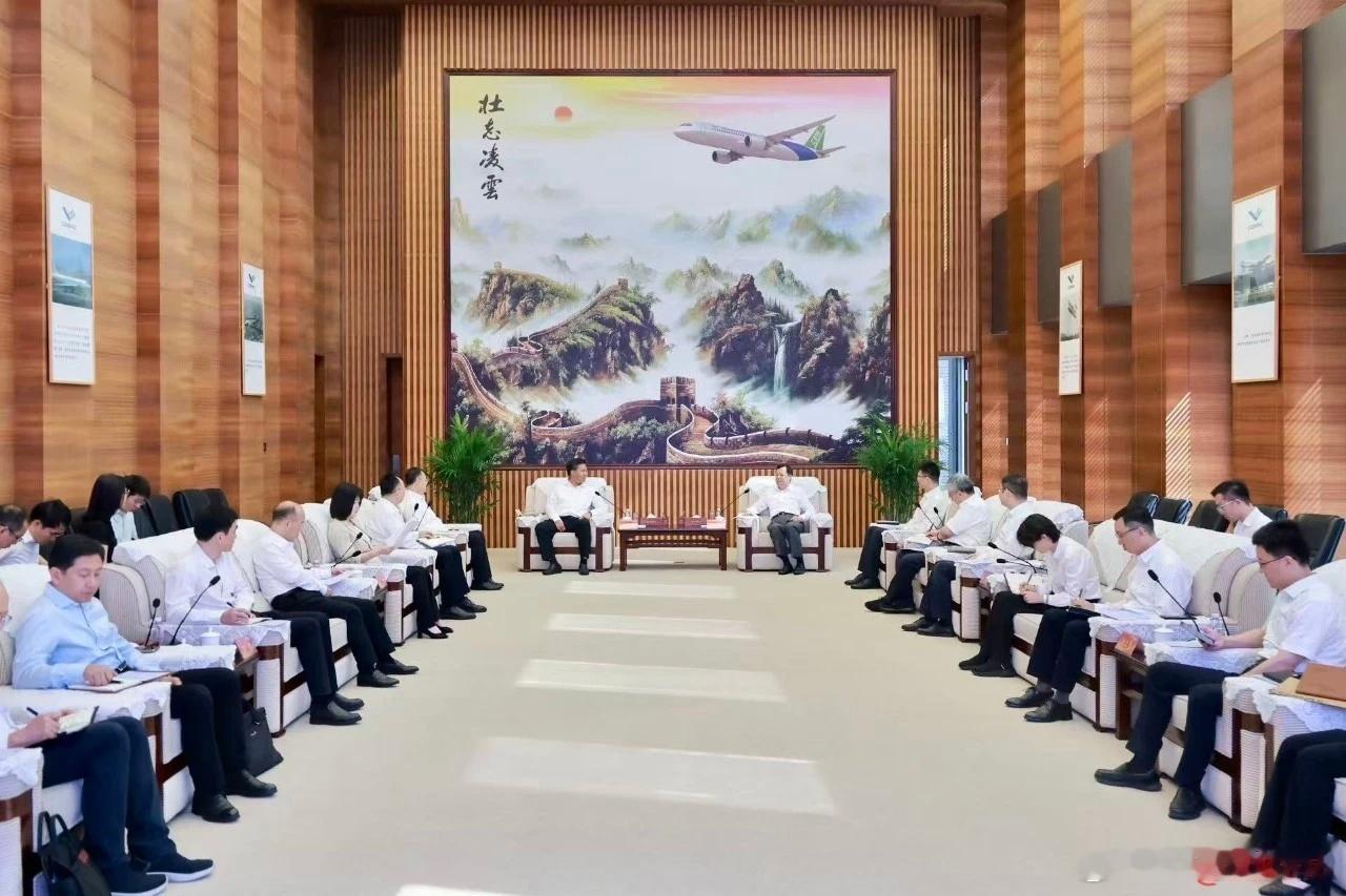 7月23日至24日，江西省委常委、南昌市委书记、赣江新区党工委书记盛秋平率队在上