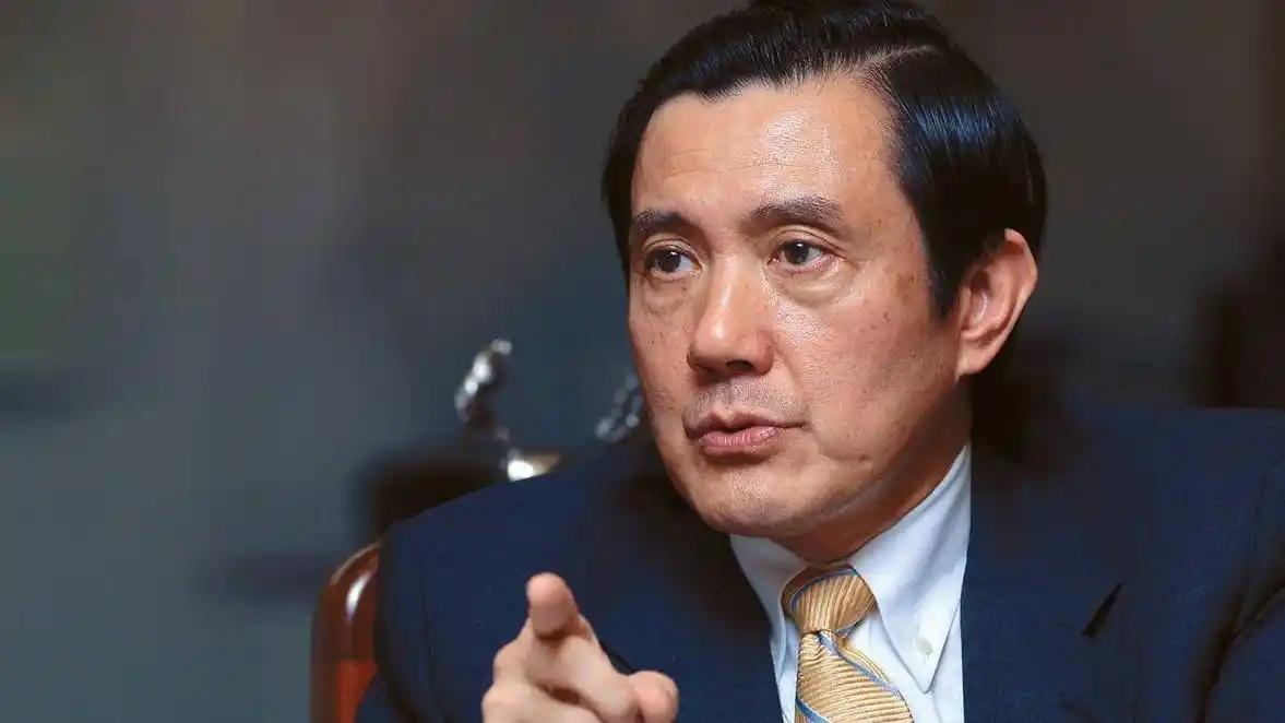 🌛马英九：不统、不独、不武的顽固派！前几天，马英九带领代表团在解放军巡航期