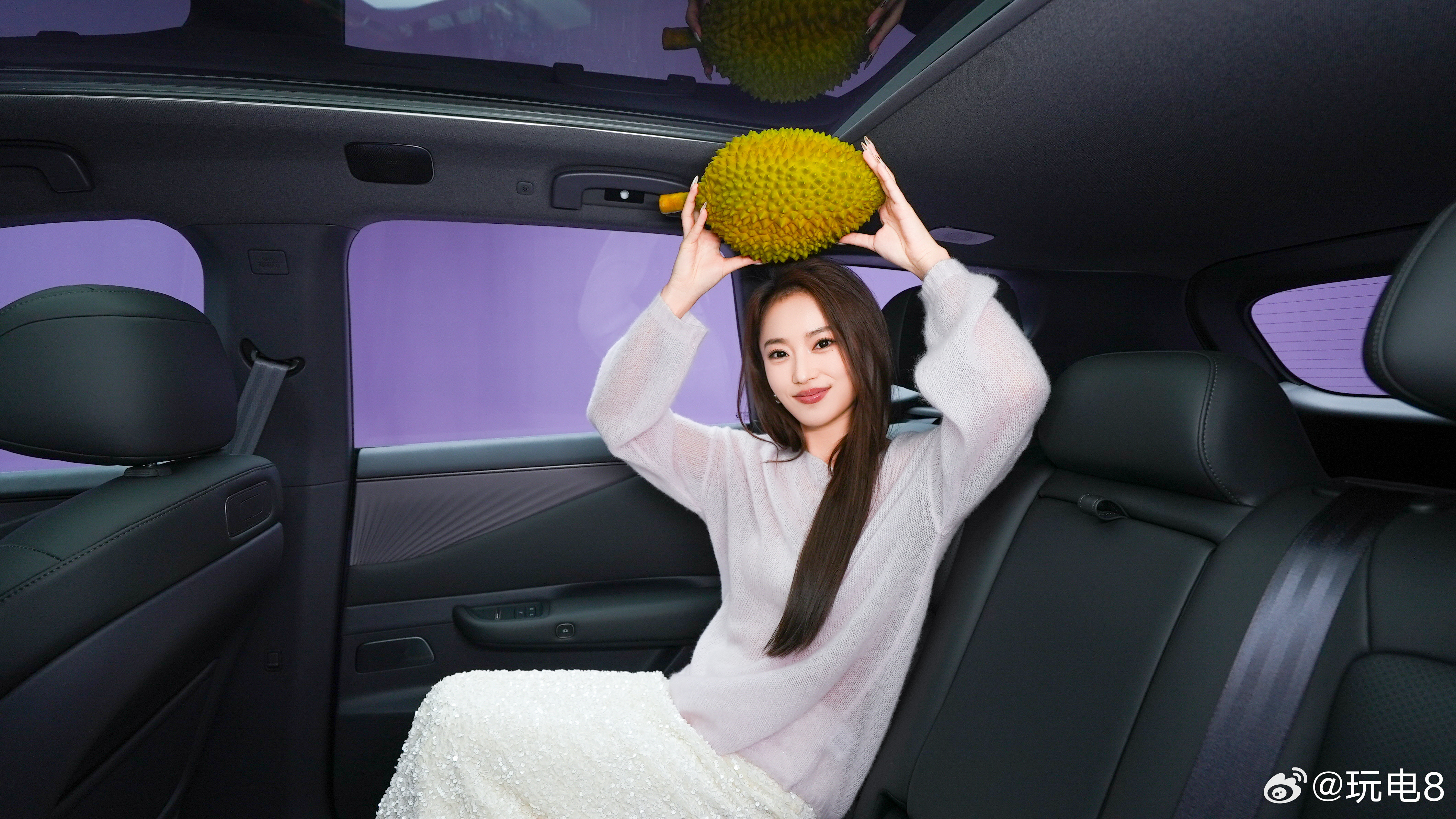 NX8顶流空间百试可乐真人，真宠物，出镜体验NX8的空间感头部空间，腿部空