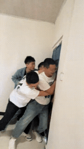 现在没点力气，都没有资格结婚了。