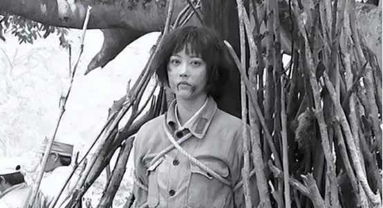 1950年，我军在甘肃逮捕一女匪首，意外发现正是失散14年的红军排长，新中国成立