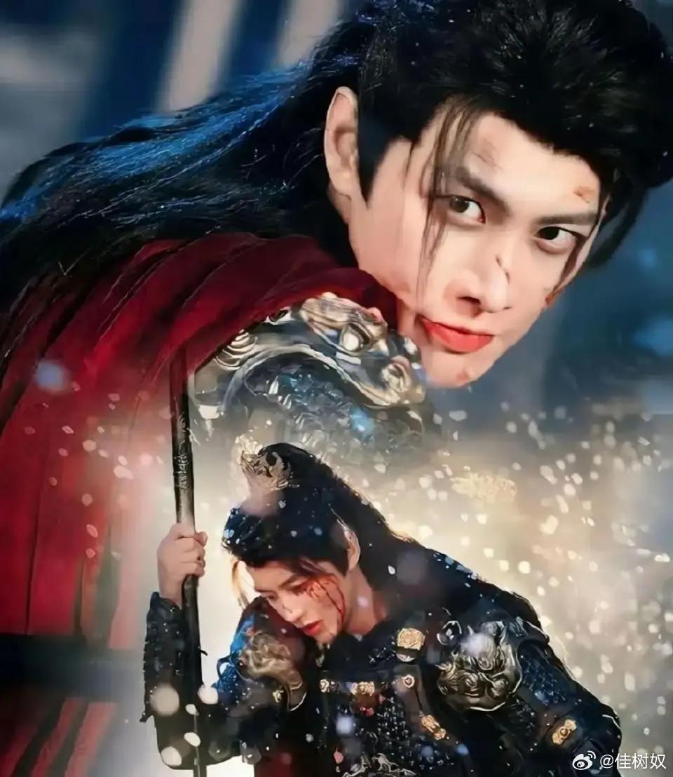 何健麒这次将霸总帝王的形象演绎得淋漓尽致。剧中萧珩祭天时突然心悸，镜头直怼其脸