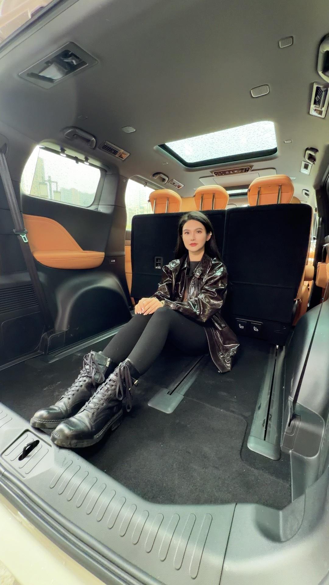 够不够大？这二三排共轨的家用MPV🚗空间很实用！魏牌高山7优秀[666][6