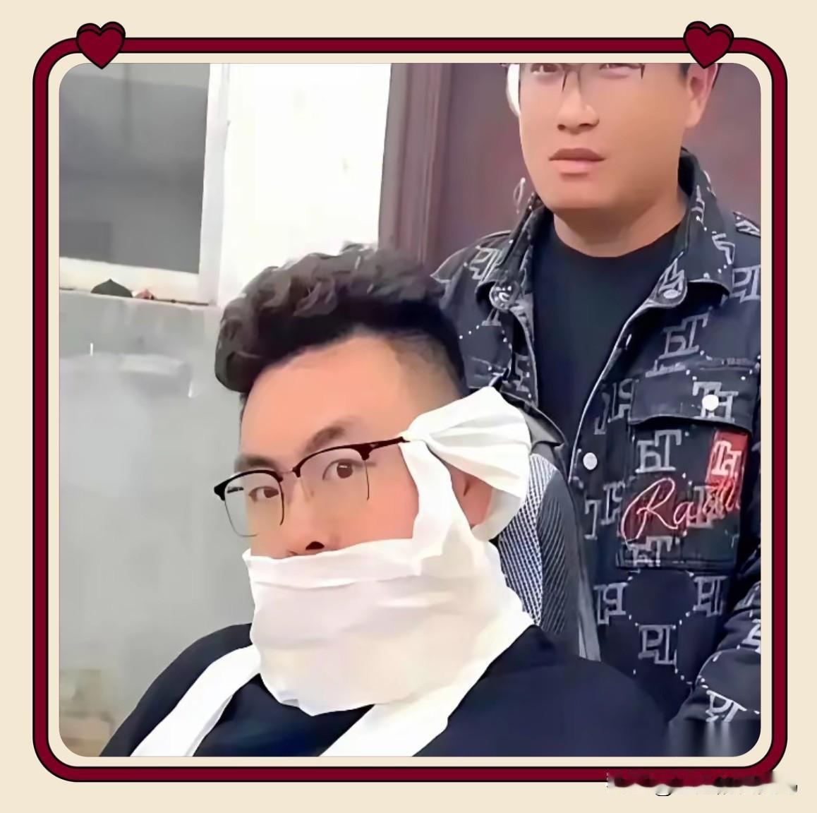 最近田静评论区有人说：“背后使坏，暗地说坏话，许妈最难的时候，你弟弟和威搞了个‘