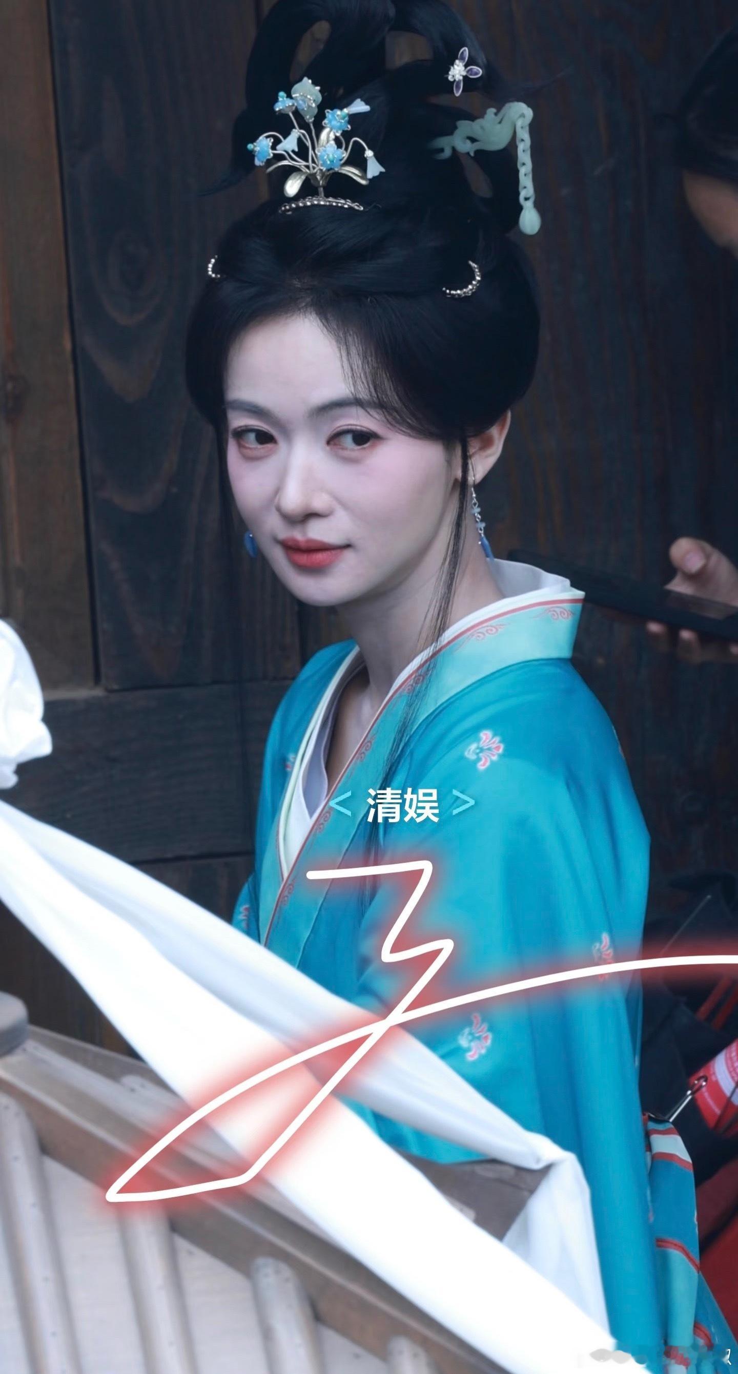 吴谨言新剧造型，气场好强，她焊在大女主剧里了