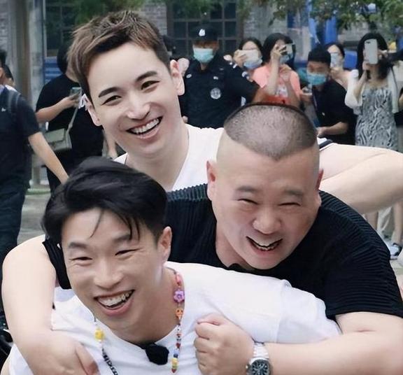 从逆袭少年到德云社副总！烧饼逆袭成人生赢家，34岁活出教科书级范本谁能想到当