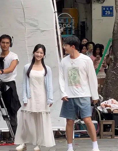 沈月和张晚意可真是谁都不用嫌弃谁