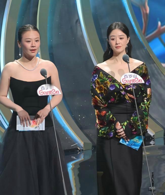这两个微胖女孩真的都很好看，就算他俩不是明星，大家也会说是大美女的。