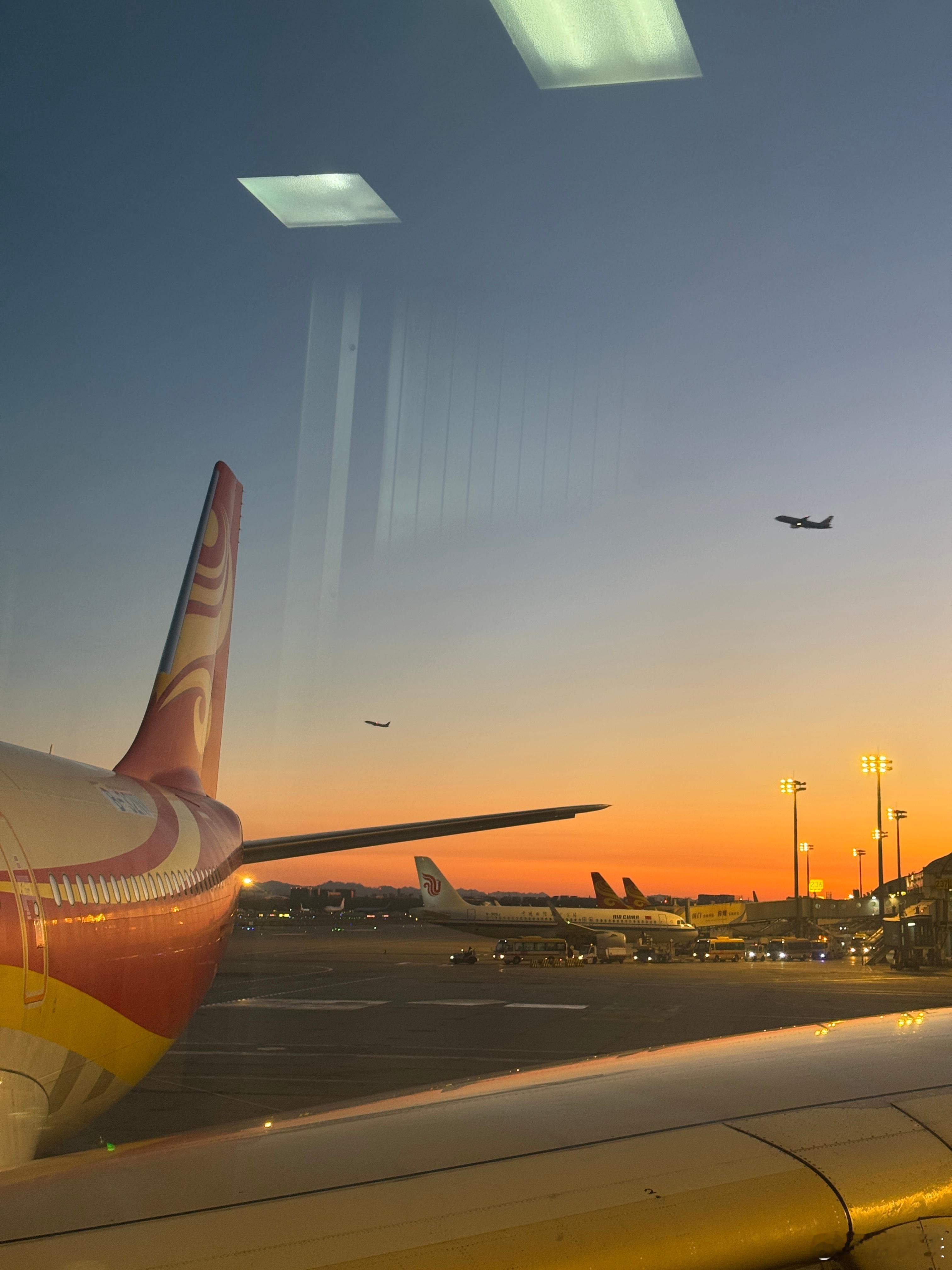 这把是赶上了，甚至还蹭了个吃的迷惑行为大赏赶飞机北京·首都机场T2航站楼