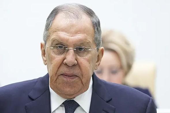 俄罗斯的真正死敌，不是美国，也不是德国。是那个200年来，每当你要推开世界大门时