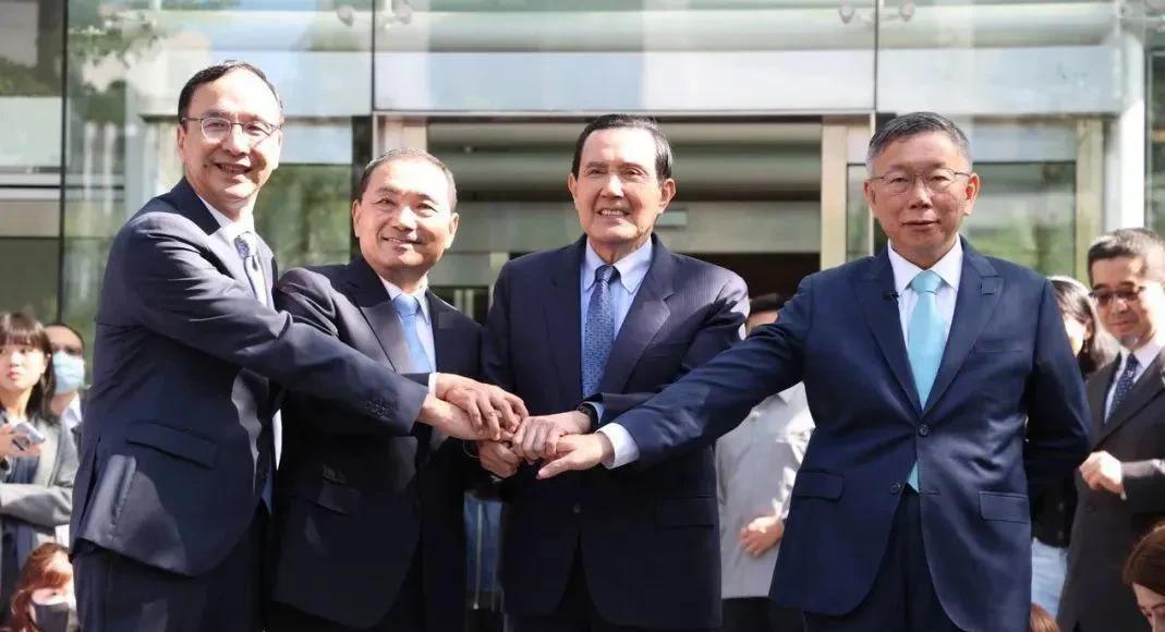 所谓台湾的民意本身就是笑话，台湾政客们不要打民意牌，有远见的中国领导人也不会被民