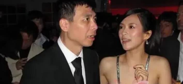 难怪汪峰会离婚啊。[捂脸哭][捂脸哭]
