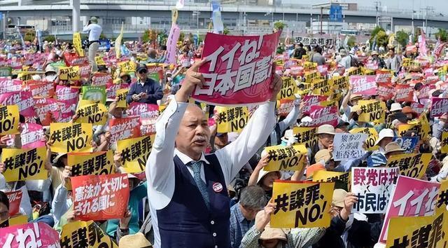 装了这么多年“文明人”，结果马斯克随手一改算法，日本右翼的底裤全被扒下来了！