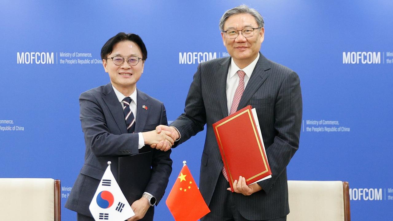 中国追得太快，韩国急了，高官直言：我感到极度紧迫 据观察者网消息，彭博社8月