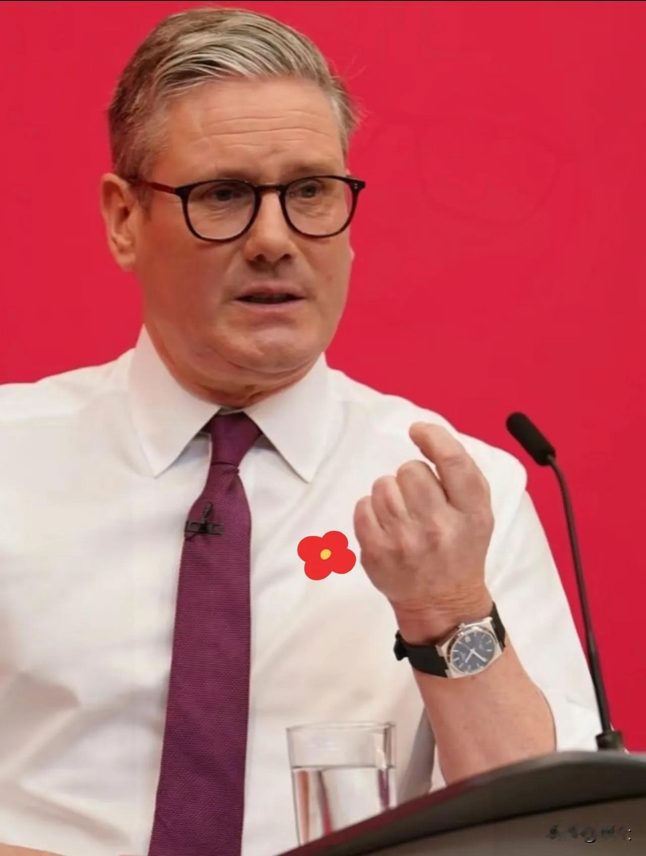 不仅普京没想到，就连特朗普也没想到，2025年12月，英国首相斯塔默在一次关