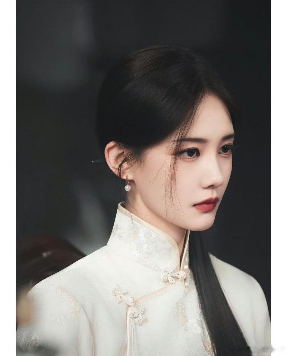 李一桐已经有30部女主剧了李一桐闷声干大事，或许不常活跃但已经有了30部女主戏