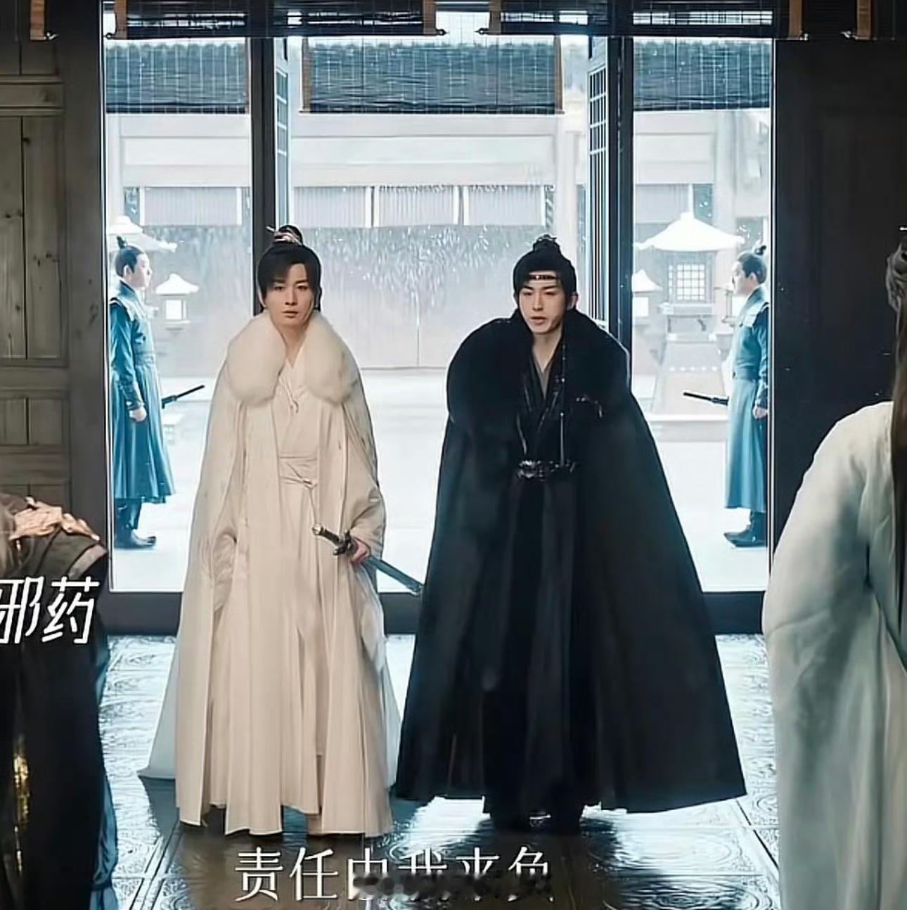 这是服装问题还是拍摄问题，怎么肩窄成这样[晕]​​​