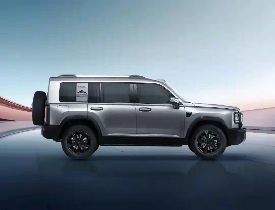 看到哈弗猛龙PLUS的实车图曝光，从信息来看，这款车明显是在猛龙Hi4的基础上，