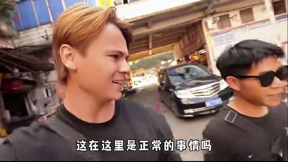 说来西方也真是有意思，接受不了我们吃动物的内脏，接受不了我们吃狗肉，但是却对自己