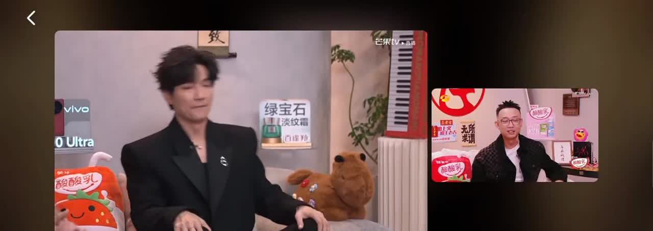 听到GAI被淘汰，陈楚生一路小跑去送行，一路叹息声。注意到了一个细节。听