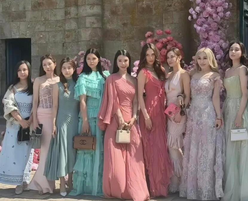 奚梦瑶伴娘阵容网友扒出国际超模奚梦瑶婚礼的伴娘团阵容，泰国正大集团，东南亚顶级