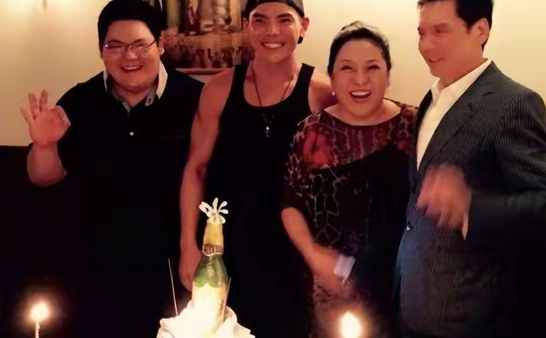 向太发话了，怪不得向佐这么拼命赚钱，这个秘密终于被揭开。向太陈岚谈到了“遗