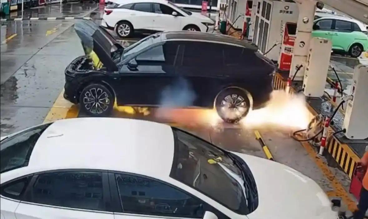 【极氪7X起火事件真相得到澄清，但纯电二手车市场再遭重挫】  8月9日...
