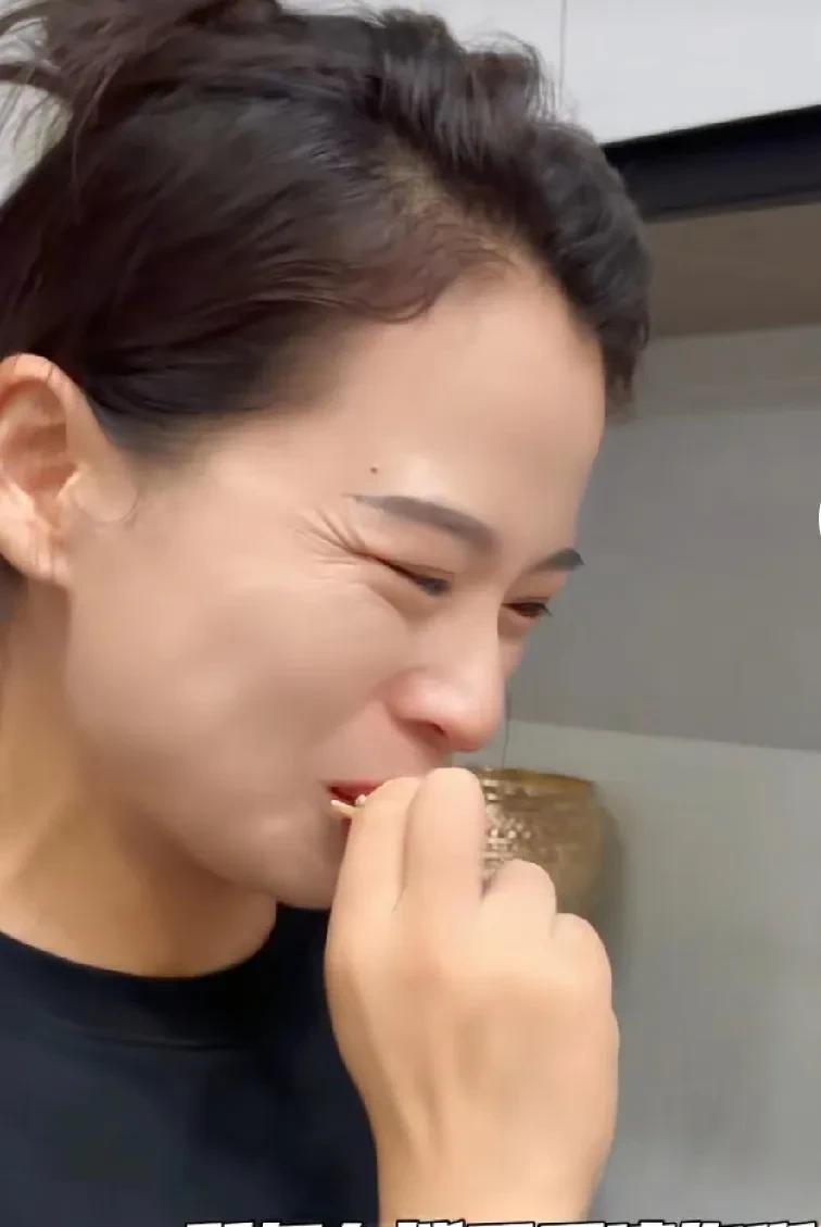 “如果恁再不原谅我，我就觉着我就是孤苦伶仃的。”世豪二姐在妈妈面前心酸说出自己以