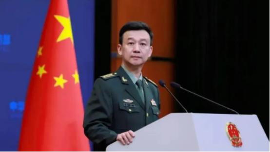 “从现在起，这片空域你们动不了！”1月10日，美军3架B-1B“枪骑兵”轰炸机逼