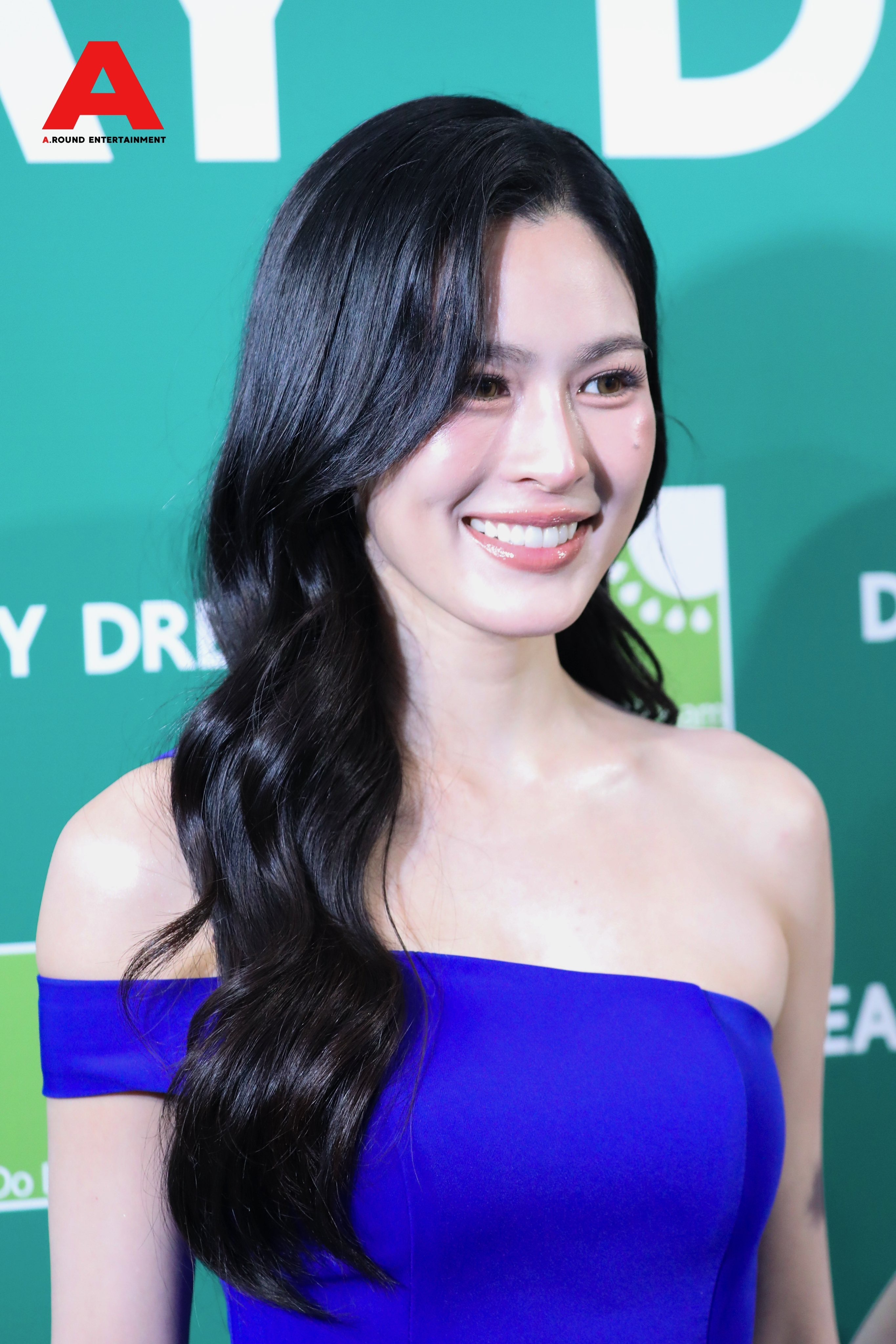 今日Sparkle活动泰媒生图💙邝玲玲全球最美女性第一名