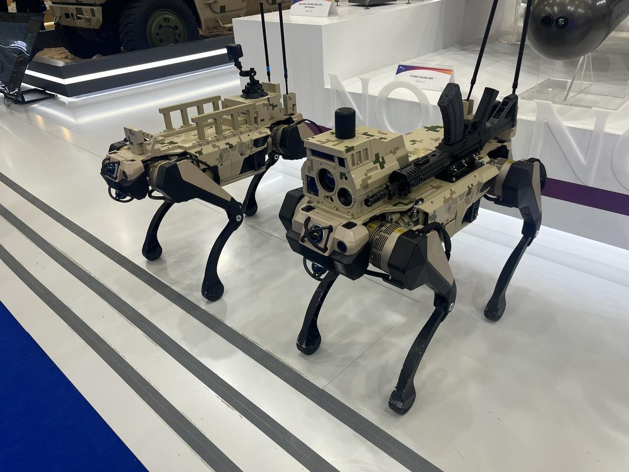 在沙特阿拉伯首都利雅得开幕的WDS2026博览会上，东大展台上展出了军用机器狗。