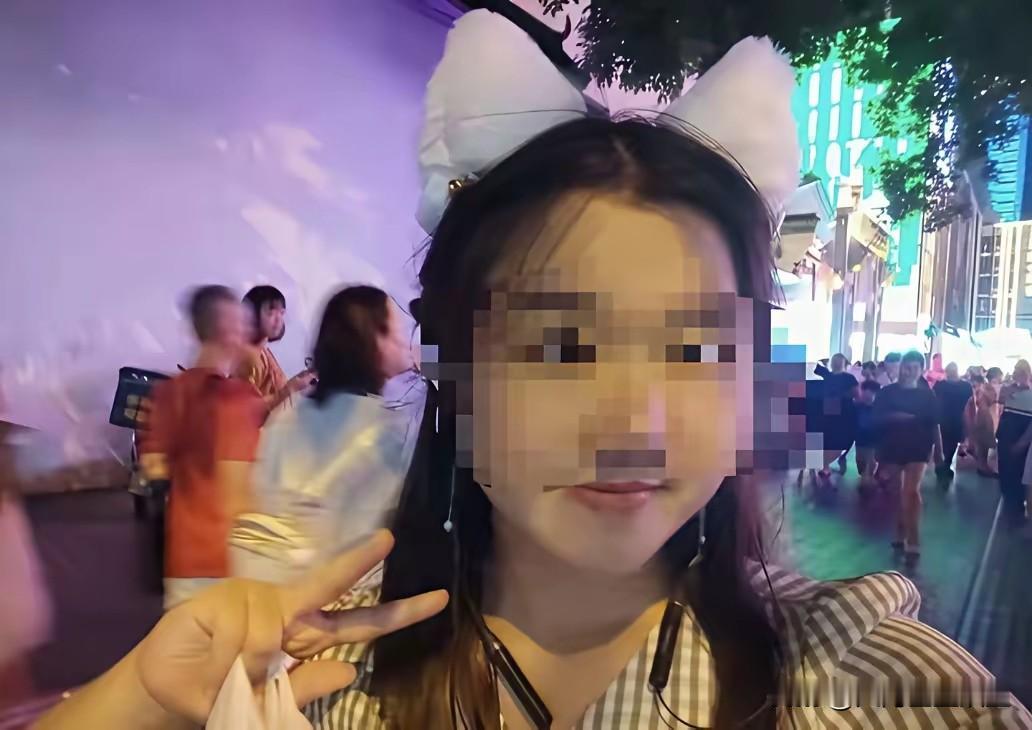 湘雅医学院那个跳江的女研究生孙馨钰，真是让人心里堵得慌。个子小小的，眉清目