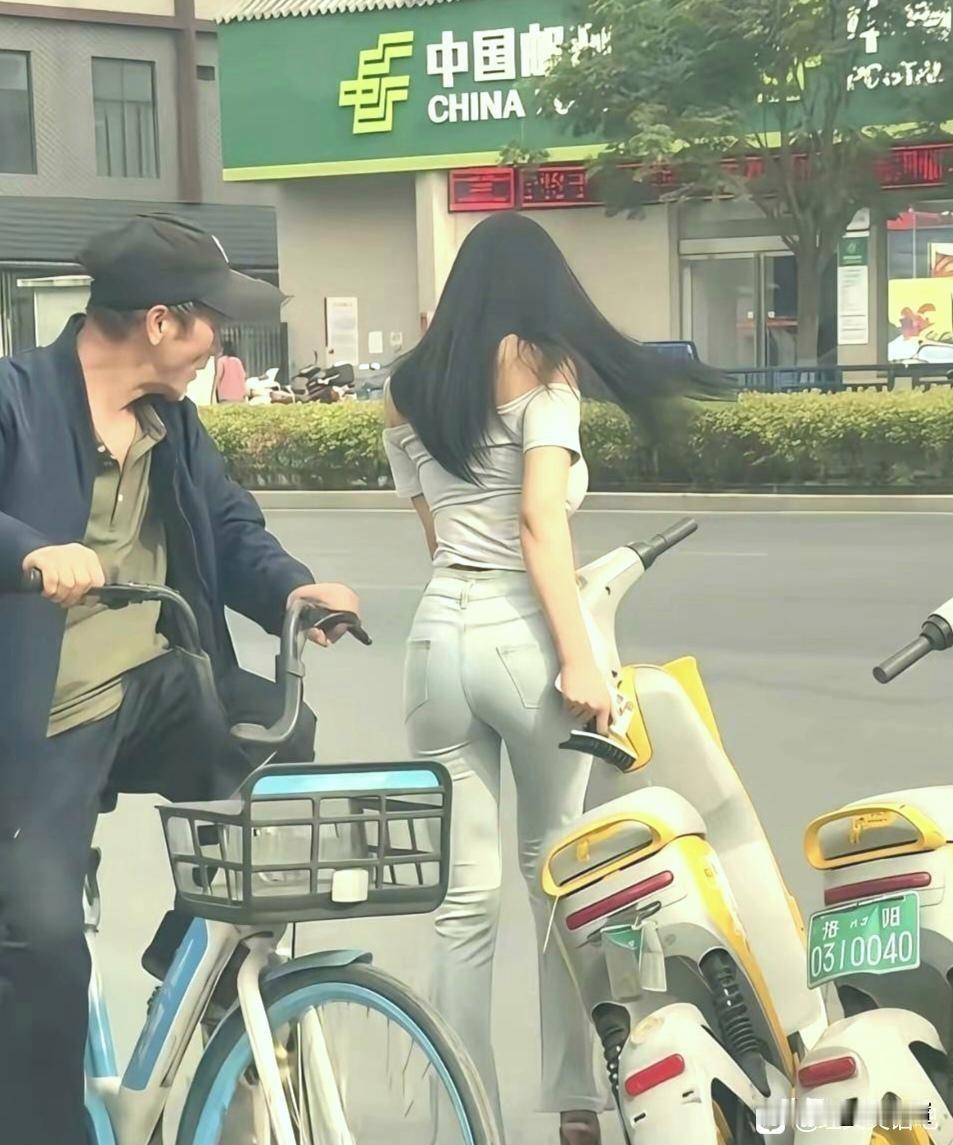 瞅啥瞅，专心骑好你的单车