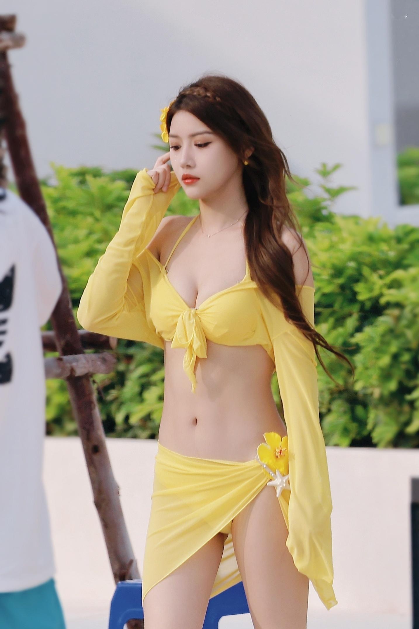 朱怡欣🏖SNH48水着单，泳装甜辣风​​​