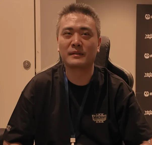 看到鼠大王接受采访，说自己职业生涯吵得最凶的人是龙神，因为龙神当时是队霸，他有机