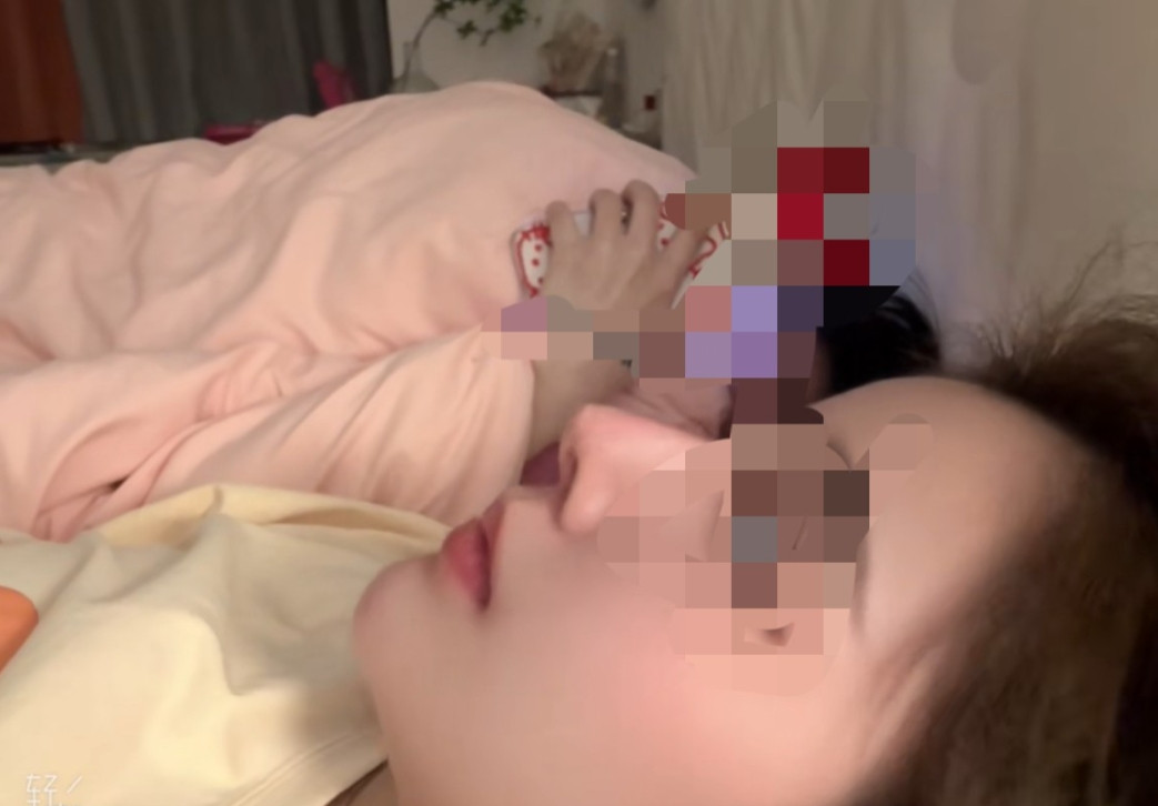 老公和弟媳妇很半夜聊天正常吗？我弟弟常年在外地上班，刚结婚两年还没有孩子，弟媳