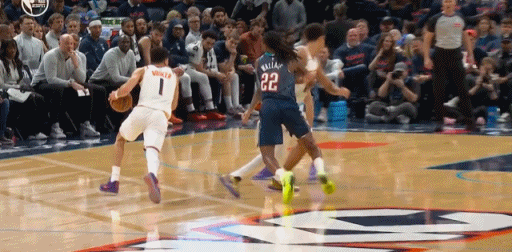 来看看让布克愤怒炮轰裁判的这个TNBA雷霆2比0太阳