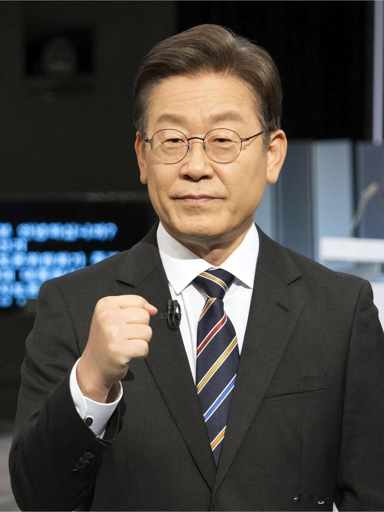 笑不活了！李在明当选，我差点要笑死在评论区！李在明，尹在暗，文在演，我在看[
