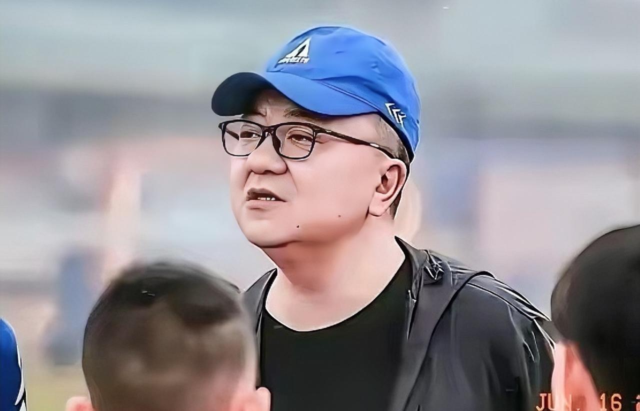 董路与孙臣曦家长反目事件始末：​董路的小将孙臣曦，其与董路及中国足球小将团队从