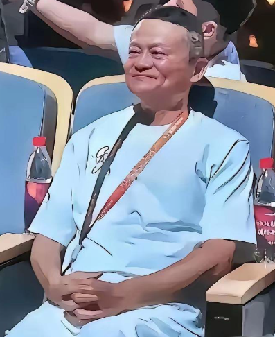 一把年纪的马云，红光满面，精神饱满，越老越慈眉善目了