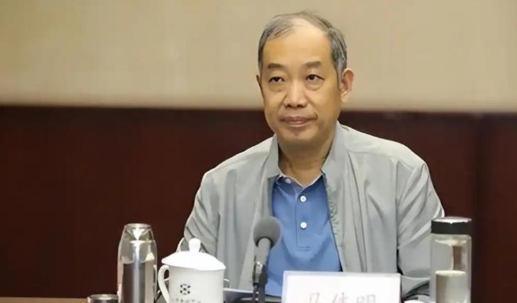 马伟明猜中了，百亿核航母变成烂尾工程，军方给出最后的期限。中国教授竟然预言了美国