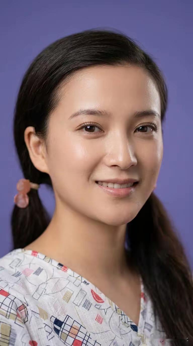 何晴是《西游记》里面真真，爱爱，莲莲的莲莲吗？真的是特别的灵动呀，又特别的古灵