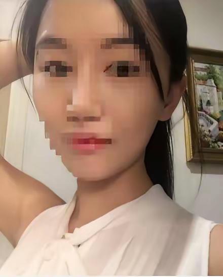 翟欣欣出来后大概49岁，可能要面临以下4个窘境：1、一辈子单身：现在基本上都认